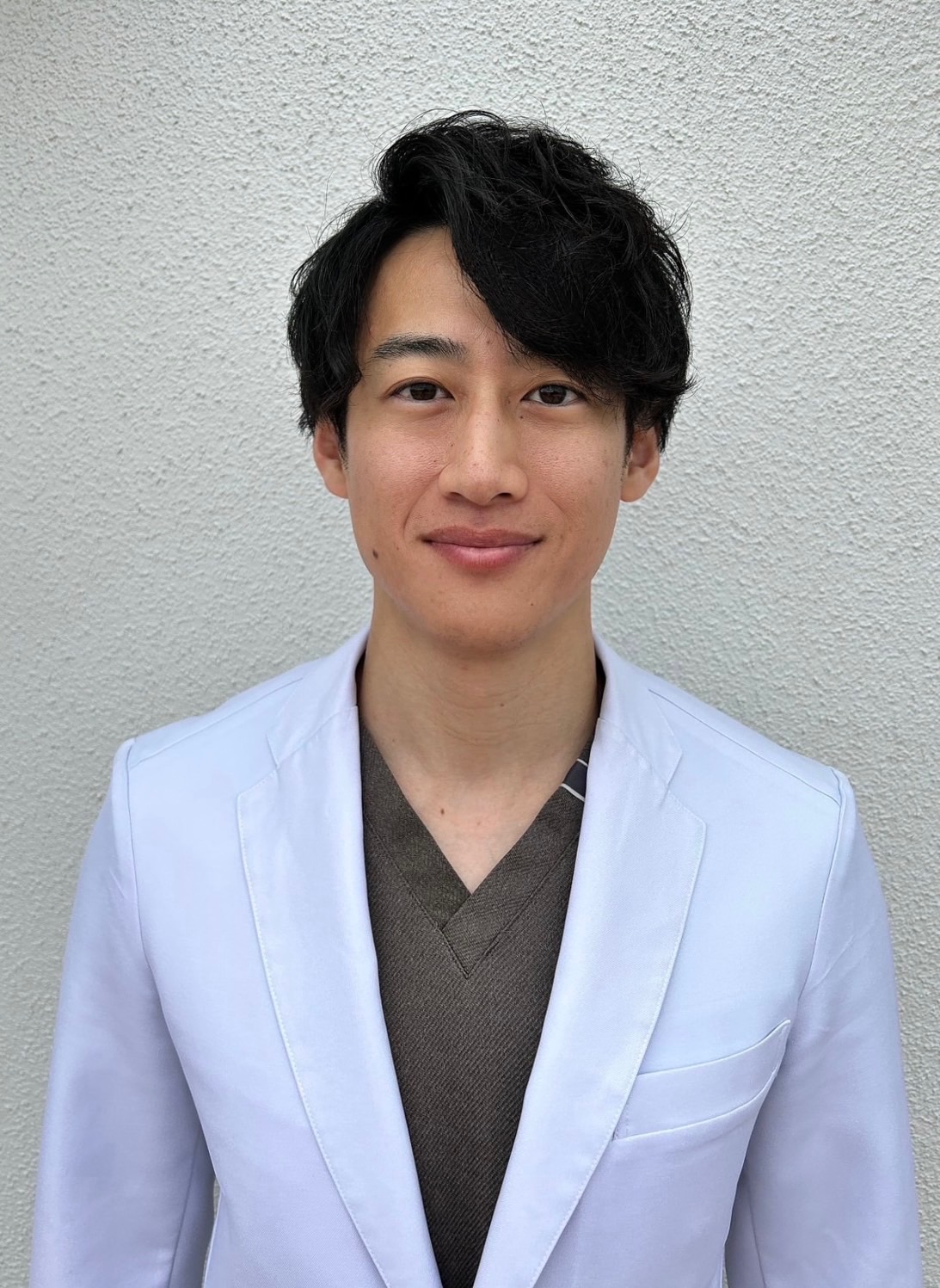 院長 八尋亮介